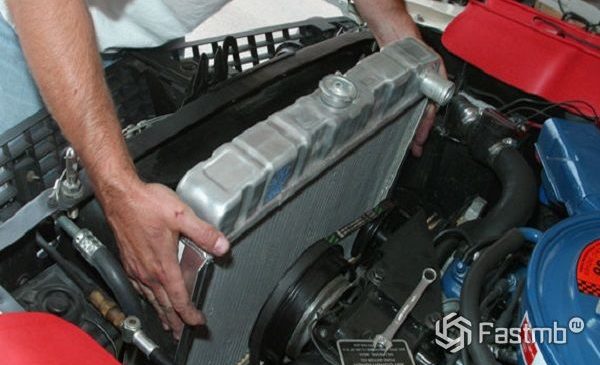 Стоит ли ремонтировать радиатор автомобиля?