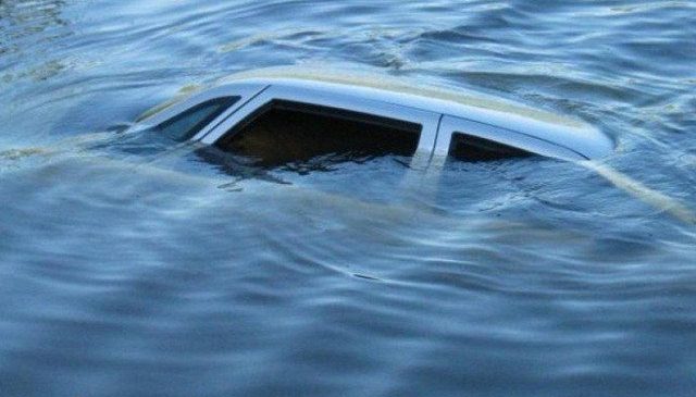 Как не купить машину побывавшую под водой
