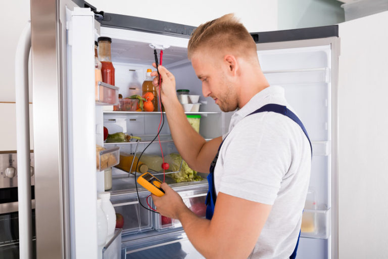 Почему может сломаться холодильник