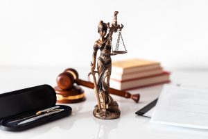 Юридические услуги: зачем они нужны и как выбрать лучшего специалиста