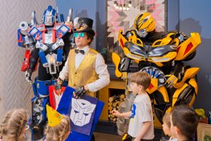 Шоу трансформеров: захватывающий мир роботов-героев