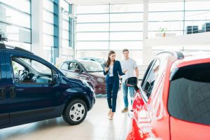 Преимущества продажи новых автомобилей через автосалон